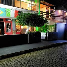 Pousada Danitato e lavanderia, hotel u gradu 'Bom Jardim'