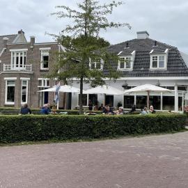 Hotel Brasserie Brakzand، فندق في سخيرمونيكوخ
