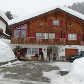 Ferienwohnung Casa Ursina, hotel u gradu Sedrun
