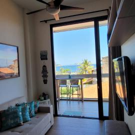 Cozy Loft (Oceanview)