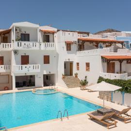 Adonis Hotel, hotelli kohteessa Agia Galini