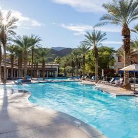 Desert Getaway - La Quinta Legacy Villas Resort - 12 Resort Pools, hotel din La Quinta