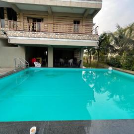 Neville's Villa - Pet friendly with Pool, hotel sa Alibaug