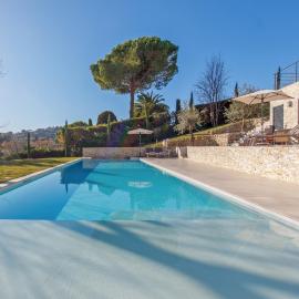 Villa SOHA - Luxury Bed & Breakfast, hotel in Mougins