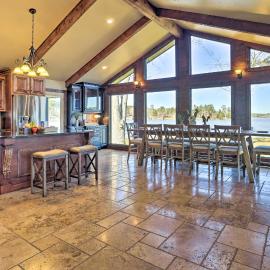 Lay Lake Access & Views: Expansive Shelby Home!, hotel in Shelby