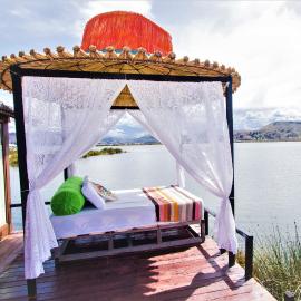 Uros Samaraña Uta Lodge、プーノのホテル