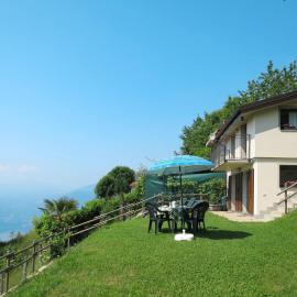 Holiday Home Pineta by Interhome, hotel in Porlezza