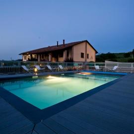 Amalia Cascina in Langa, hotel en Monforte dʼAlba