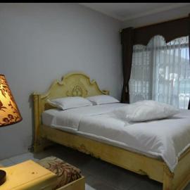 Asmanida Syariah Guest House, hotel in Bukittinggi
