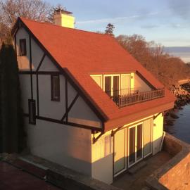 Point Radio Cottage, hotel a Gloucester