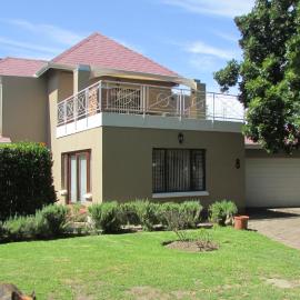 Pinewoods Rest, hotel in Somerset West