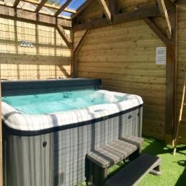 Gite de la Baigneuse avec jacuzzi 6 pers – hotel w mieście Eu
