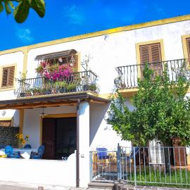 Marina Lunga, hotel a Città di Lipari