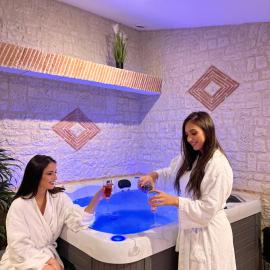 Suite Privative Jacuzzi Sauna de la Villa Del Castagnol