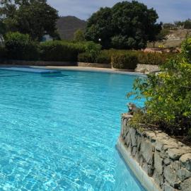 Chalet Premium Condominio Campestre Rodadero wifi Piscina Amplia, hotel in Santa Marta
