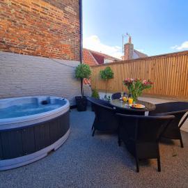 Bensons Gem - Cyanacottages, hotel in Whitby