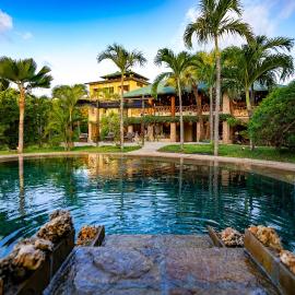 Tombo House, hotel in Diani Beach