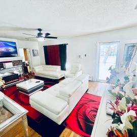 Fearlessrose vacation Rental 89 – hotel w mieście Springfield