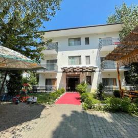Aparthotel Vila Tufi, hotel in Velipojë