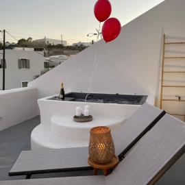 Thallos Cave House and Apartments, хотел в Картерадос