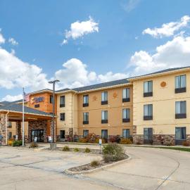 Comfort Inn & Suites Cedar Rapids North - Collins Road, отель в городе Сидар-Рапидс