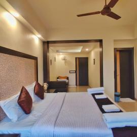 Hotel Ashwin Igatpuri, Pure Veg & Jain Food, ξενοδοχείο σε Igatpuri