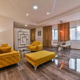 Royal Residence Deluxe Apartments, viešbutis mieste Bichačas