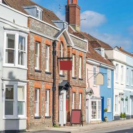 Stunning 2 Bedroom Flat in a Central Location, hotel a New Alresford