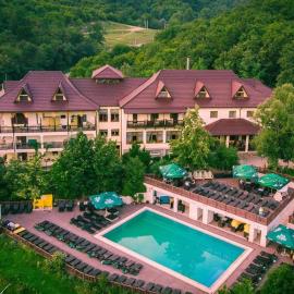 Casa cu Tei - Sarata Monteoru, hotel v mestu Sărata-Monteoru