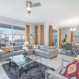 Luxury Home inside Champions Gate - No Extra Fees, hotel in Davenport