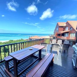 Hummingbird Chalet 23 Houtboschbaai, hotel in Jeffreys Bay