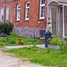 Ferienwohnung Gluehwuermchen, hotel en Barnin