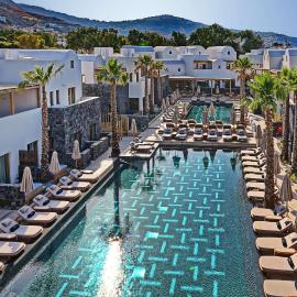 Radisson Blu Zaffron Resort, Santorini, хотел в Камари