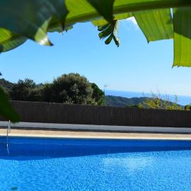 Sea view, Wonderful pool, Nature, Peaceful & AC, hotel in Sant Cebrià de Vallalta