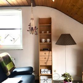 니더카젤에 위치한 호텔 Sonnige Dachgeschoßwohnung