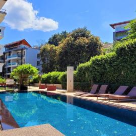 Surintra Boutique Resort, хотел в Сурин Бийч