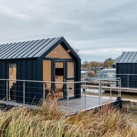 Tattenhall Marina Floating Pods, hotel a Hargrave