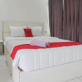 RedDoorz Syariah @ Raya Punten Batu, hotel a Punten