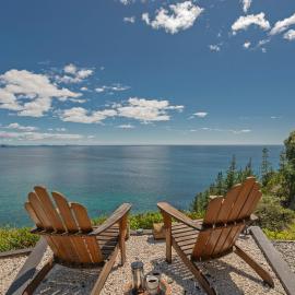 Oceana Heights Paradise - Beautiful 2 bdrm self contained apartment, hotel in Tairua