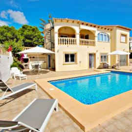 Sol Mar - sea view holiday home with private pool in Benissa