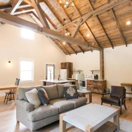 Farmhouse Suites by Amish Country Lodging, hotel v mestu Millersburg