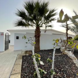 Lovely Home Casa Tamaide - Costa del Silencio -, hotel in Costa Del Silencio