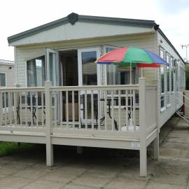 Cozy Hunstanton caravan sleeps 8 pets go free, hotell i Hunstanton