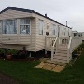 Caravan - Sleeps 8 - Pets Ok - Parking - Site Pool, hotel v destinácii Heacham