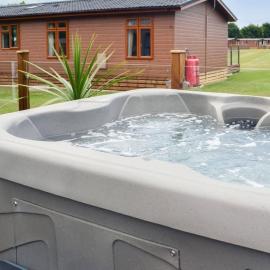 Viesnīca Boutique lodge with hot tub sleeps 6 pilsētā Bridlingtona
