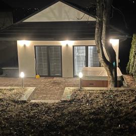 Malibu Apartman & Jacuzzi, hotel in Miskolctapolca