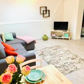 Chaleureux et spacieux appartement de centre-ville - Lit King Size - NETFLIX, hotelli Cherbourgissa