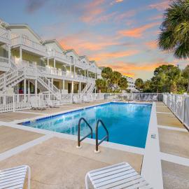 Beach Blessings Luxe 30A Townhome 2BR 3Bath, Walk to Beach, Pool, Hot Tub, hotel a Santa Rosa Beach