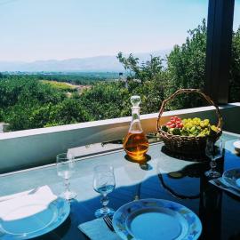 Green Garden House، فندق في Stóloi