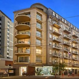 South Yarra Central Apartment Hotel, hotel v Melbourne